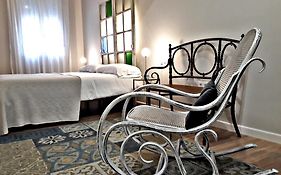 Urban Suites El Postigo